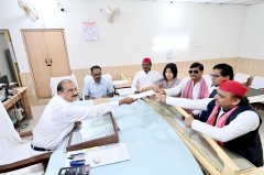 LOKSABHA CHUNAV 2024 : डिम्पल ने किया नामांकन, अखिलेश बोले: भाजपा दुनिया की सबसे झूठी पार्टी