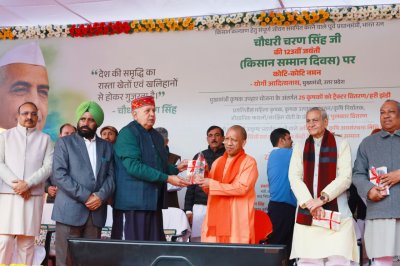 किसान जब ऊर्जा का प्रवाह करता है तो धरती सोना उगलती हैः मुख्यमंत्री