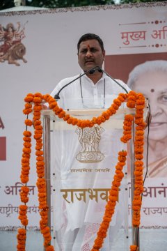 राजभवन में संपन्न हुआ 5100 कन्याओं का पूजन, राज्यपाल आनन्दीबेन पटेल बोली: बेटियाँ, चरित्रशील और सुशिक्षित हों