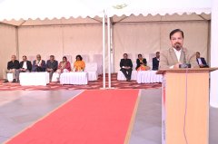 AKTU में धूमधाम से मनाया गया गणतंत्र दिवस, VC बोले : हमें अपने अधिकारों के साथ ही अपने कर्तव्यों के प्रति भी सचेत रहना चाहिए