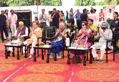 जन भवन में 5100 कन्याओं का पूजन, आनंदीबेन पटेल ने कराया भोज; इंद्रेश कुमार बोले- नारी सम्मान भारतीय संस्कृति का आधार