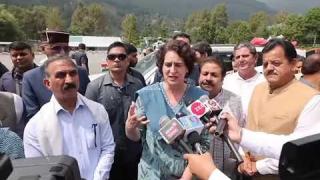 PRIYANKA GANDHI ने कहा : केंद्र को मदद करने में ये नहीं देखना चाहिए कि यहां BJP की सरकार है CONGRESS की नहीं