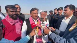 AKHILESH YADAV ने संगम में लगाई डुबकी, सौहार्द और सद्भावना का संकल्प लेकर बोले : सहनशीलता के साथ आगे बढ़ते