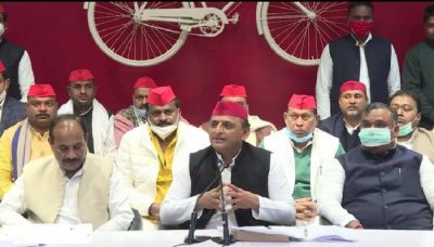 उत्तर प्रदेश: योगी की कैबिनेट से इस्तीफा देने वाले तीसरे मंत्री दारा सिंह भी समाजवादी पार्टी में हुए शामिल