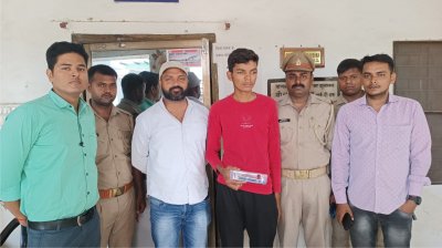 जौनपुर: जिपं अध्यक्ष के नाम से पेज बनाकर ठगी का प्रयास करने वाला पकड़ा गया