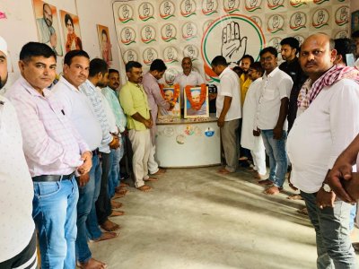 जौनपुर कांग्रेस ने मनाया महात्मा गाँधी और लाल बहादुर शास्त्री की जयंती