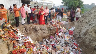 LUCKNOW में गोमती किनारे भूविसर्जित हुई पुरानी और खण्डित प्रतिमाएं, कल्याण मण्डप बने संग्रह केंद्र