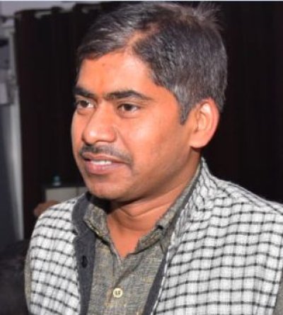 अन्तर्कलह से जूझ रही सपा