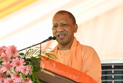सपा-बसपा व कांग्रेस के लोग दंगा पॉलिसी चलाते थे, हम विकास की पॉलिसी चलाते हैं- मुख्यमंत्री योगी