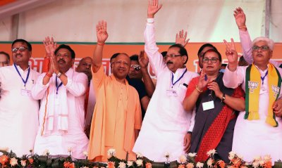 UPCM योगी ने कहा: कांग्रेस के समय किसान आत्महत्या और भ्रष्टाचारी ऐश करता था