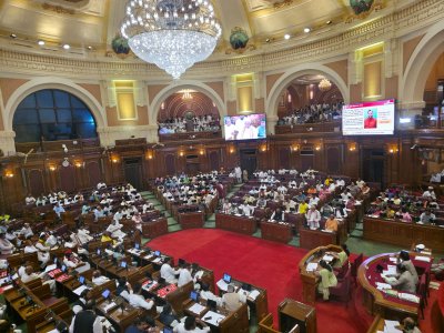 यूपी विधानसभा अनिश्चितकाल के लिए स्थगित : 32 घंटा 28 मिनट तक चली सदन की कार्यवाही