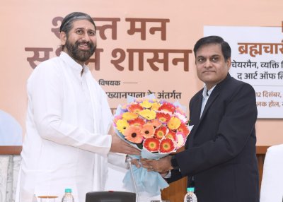 योगी सरकार ने अधिकारियों एवं कार्मिकों के लिए 'शांत मन, सक्षम शासन' व्याख्यानमाला का किया आयोजन, मानसिक स्वास्थ्य एवं कार्य क्षमता वृद्धि पर विशेष प्रस्तुति