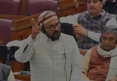 वंदे मातरम् का सम्मान ही सच्ची राष्ट्रभक्ति का प्रमाण: मंत्री योगेंद्र उपाध्याय