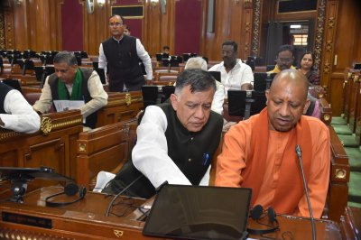 UP विधानसभा के बजट सत्र से पहले ऐतिहासिक पहल : क्षेत्रीय भाषाओं में सुनाई देगी कार्यवाही