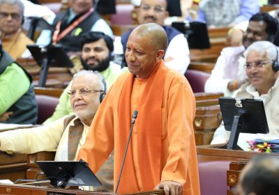 UP VIDHANSABHA में CM YOGI ने 2013 कुम्भ और 2025 के महाकुम्भ की तुलना कर खोला सपा का भ्रष्टाचार