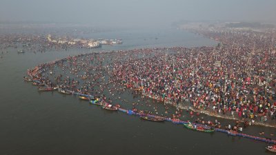 MAHAKUMBH 2025 : महाशिवरात्रि स्नान पर एम्स और बीएचयू के एक्सपर्ट्स सहित तीन हजार मेडिकलकर्मी रहे तैनात