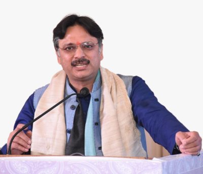डिम्पल विवाद पर बोले डॉ. राजेश्वर सिंह : जिस राष्ट्र में नारी पूज्य है, वहाँ उसके सम्मान पर टिप्पड़ी अस्वीकार्य