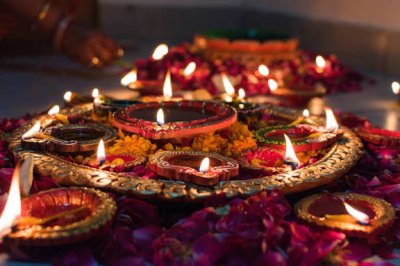 KGMU के डॉ0 सूर्यकान्त बोले : दिवाली मनाएं, लेकिन सावधानी से