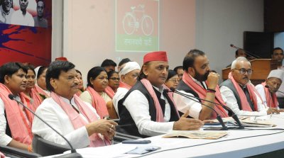 अखिलेश यादव ने कहा : भाजपा सरकार महिला आरक्षण लागू नहीं करना चाहती