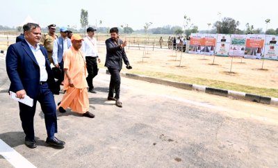 गंगा एक्सप्रेसवे पर गाड़ियां ही नहीं, दौड़ेंगे सपने और अवसर