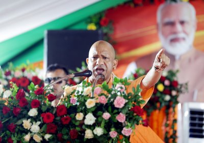 स्वतंत्रता संग्राम सेनानियों की अमिट गाथा का नाम है तिरंगा: सीएम योगी