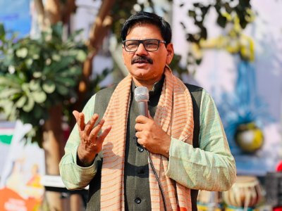 जिन्हें जेवर का विकास नहीं दिखता, उन्हें केवल गड्ढे-जलभराव दिखाई दे रहे : धीरेन्द्र सिंह