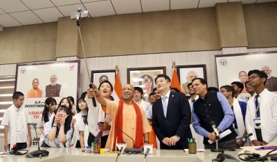 मुख्यमंत्री आवास पर भारत-जापान की युवा पीढ़ी का मिलन, ‘ए डायलॉग विद द फ्यूचर’ में गूंजा दोस्ती और भविष्य का संदेश