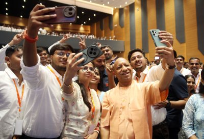 छह महीने में एक लाख युवाओं को देंगे सरकारी नौकरी : मुख्यमंत्री