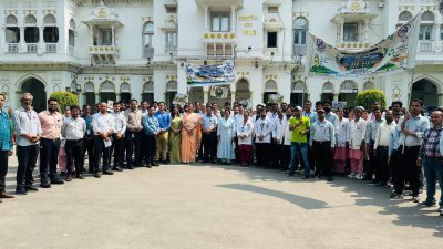 KGMU ने ‘स्वच्छ, हरित एवं स्वस्थ कल’ रैली का किया आयोजन, प्लास्टिक-मुक्त परिसर का दिया संदेश