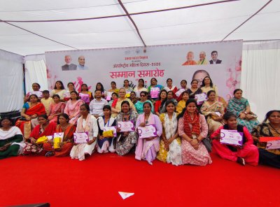 लखनऊ नगर निगम द्वारा धूमधाम से मनाया गया अंतर्राष्ट्रीय महिला दिवस, बड़ी संख्या में महिलाओं की सहभागिता