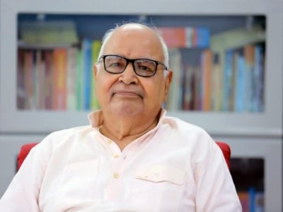 इतिहास’ पक्षपातपूर्ण नहीं वह निष्पक्ष और निर्मम होता है