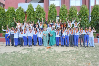 CBSE 12वीं की परीक्षा में LPS छात्रों का शानदार प्रदर्शन, चेयरमैन बोले : अपने लक्ष्य के लिए पूरी निष्ठा और अनुशासन के साथ आगे बढ़े विद्यार्थी