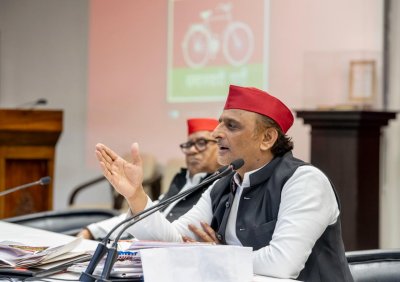 अखिलेश यादव का आरोप: भाजपा फर्जी वोट के भरोसे, 2027 में सत्ता से बेदखली तय