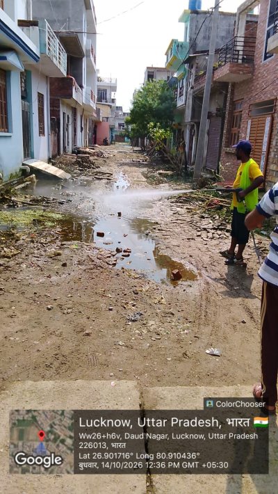 बाढ़ प्रभावित लखनऊ में सफाई अभियान तेज, दो जोन में 900 से अधिक कर्मचारी तैनात