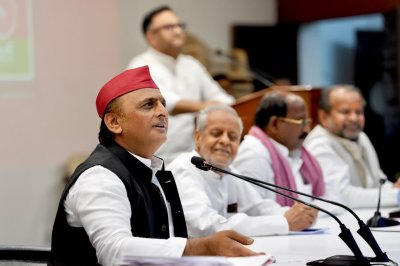 भाजपा फर्जी वोटों के सहारे सत्ता बचाना चाहती है, कार्यकर्ता बूथों पर रहें चौकन्ने: अखिलेश यादव