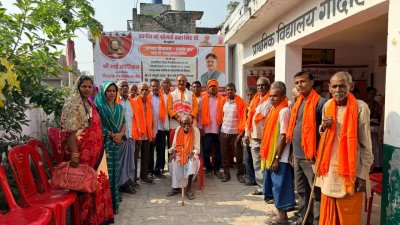 राजेश्वर सिंह के AVAD अभियान की 189वीं कड़ी, गोदौली में 110 लोगों की आंखों की जांच