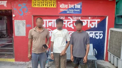 लखनऊ पुलिस की बहादुरी को सलाम, गोमती में कूदे चालक को आरक्षी ने बचाया